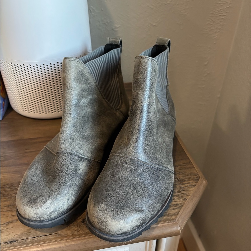 Sorel Booties ✨ - Picture 2 of 5